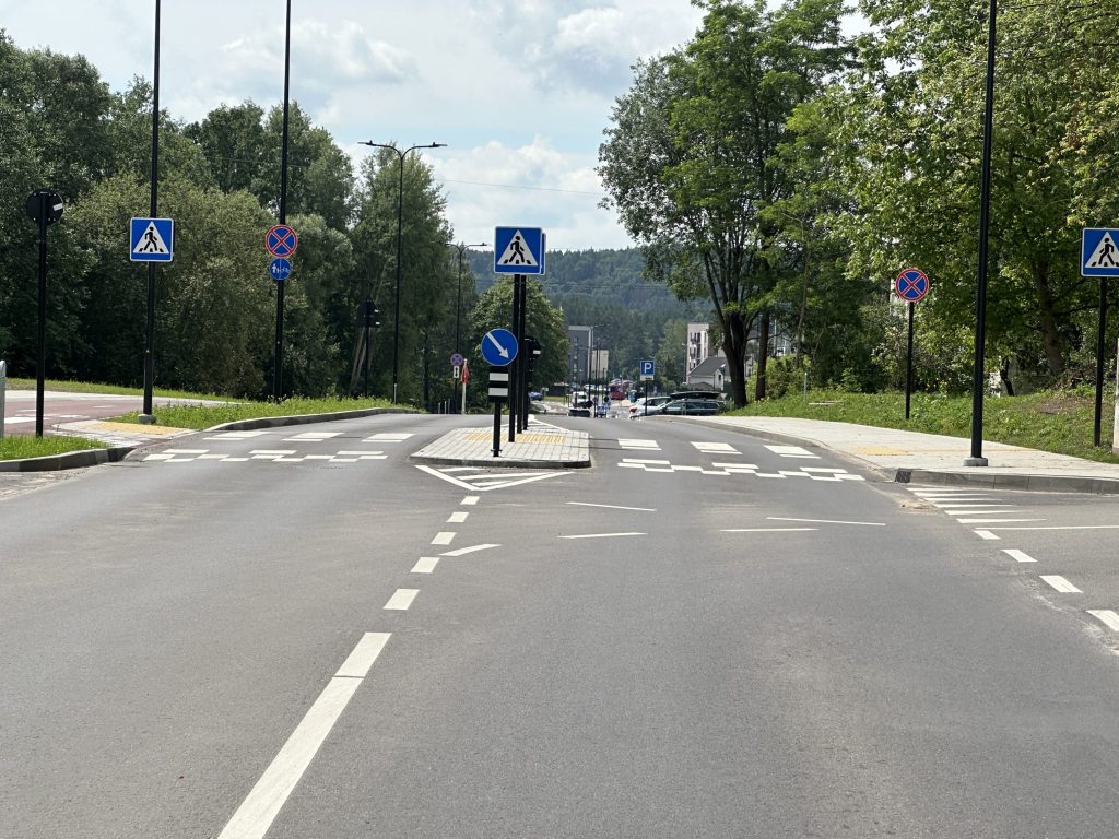 Lazdynėlių g. rekonstrukcija (Lazdynėlių g.) - Velosipēdu ceļš, Iela - būvdarbu attēli