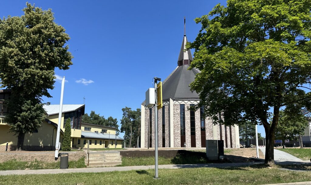 Grigiškių šv. Dvasios bažnyčios teritorija (Kovo 11-osios g.) - Väljak - ehituse fotod