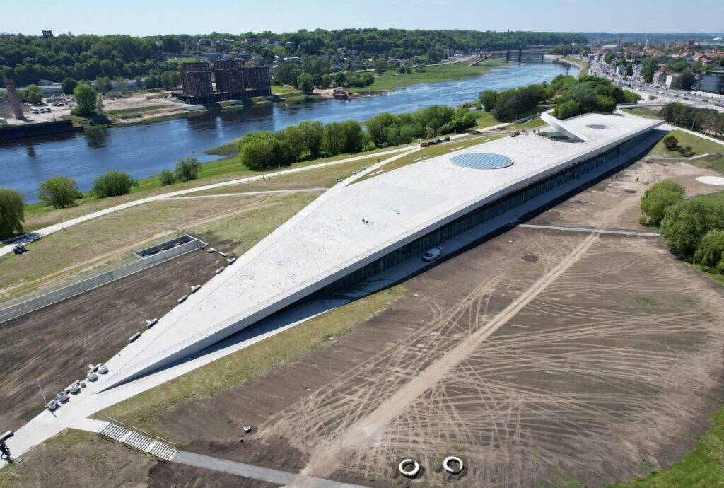 Mokslo sala (Karaliaus Mindaugo pr. 50) - Museum - construction photos