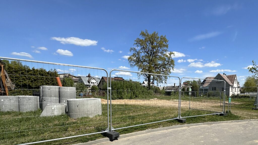 Juodasis kel. 34 skveras (Juodasis kel. 38) - Laukums - būvdarbu attēli