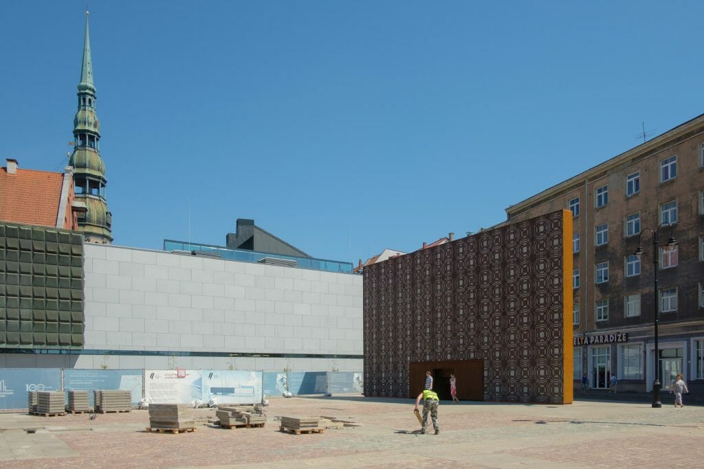 Padomju okupācijas piemiņas memoriāls "Vēstures taktīla" un Latviešu strēlnieku laukuma atjaunošana (Latviešu Strēlnieku laukums 1) - Laukums - būvdarbu attēli