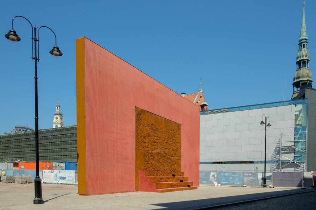 Padomju okupācijas piemiņas memoriāls "Vēstures taktīla" un Latviešu strēlnieku laukuma atjaunošana (Latviešu Strēlnieku laukums 1) - Laukums - būvdarbu attēli