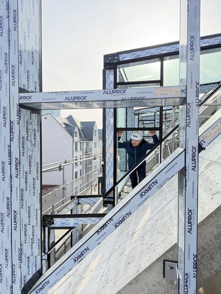 Skolas 17 (Skolas iela 17) - Korterelamu - ehituse fotod