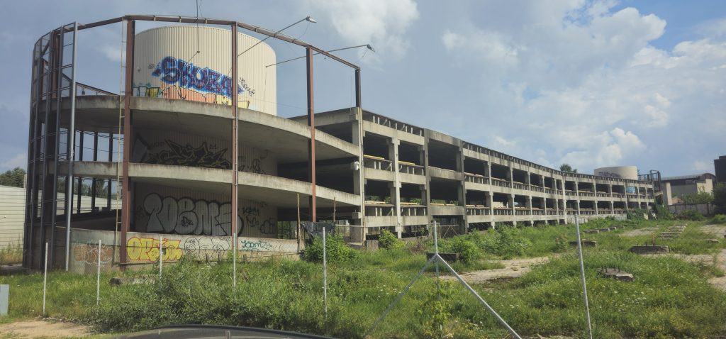 Brīvības iela 200 (Brīvības iela 200) - Autostāvvieta - būvdarbu attēli