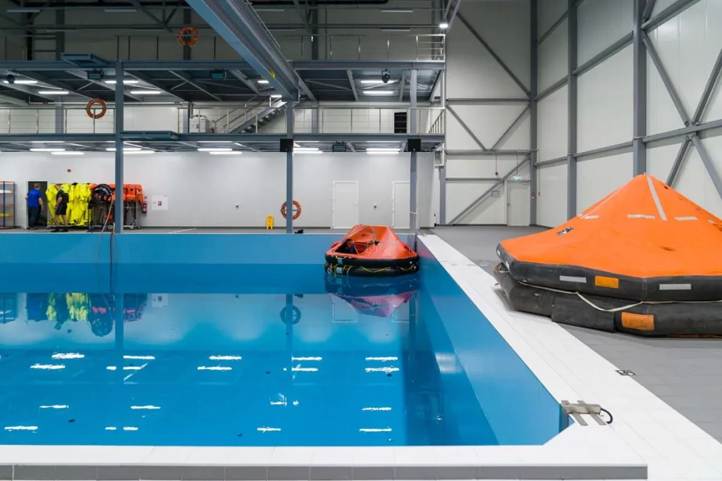 Novikontas Maritime College - 1-2. kārtas (Duntes iela 17D) - Kõrgkool, Ujula - ehituse fotod