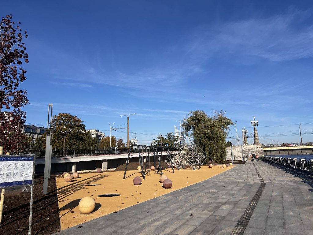 Mūkusalas ielas krasta promenāde (Mūkusalas iela) - Bike path, Waterside - construction photos