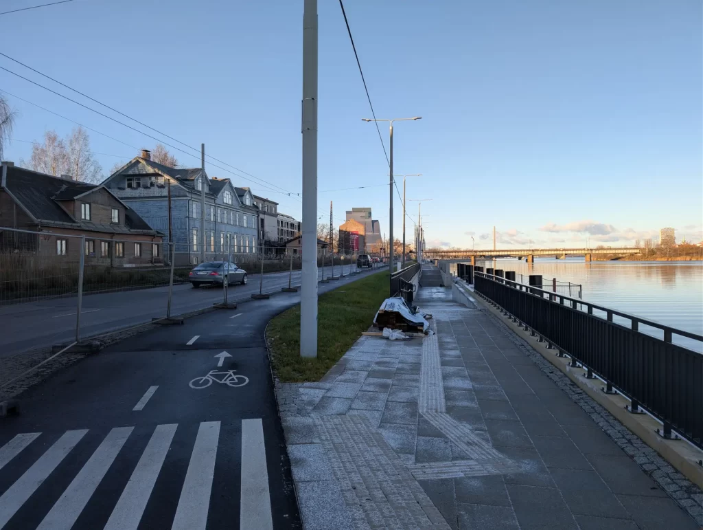 Mūkusalas ielas krasta promenāde (Mūkusalas iela) - Bike path, Waterside - construction photos