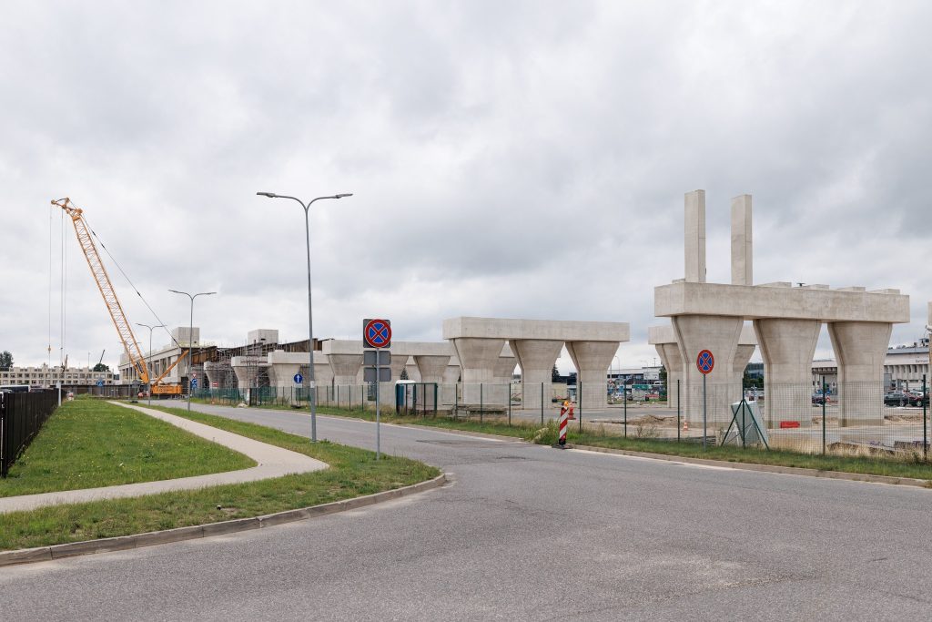 Rail Baltica stacija starptautiskajā lidostā "Rīga" (Starptautiskā lidosta "Rīga") - Railroad, Train station - construction photos