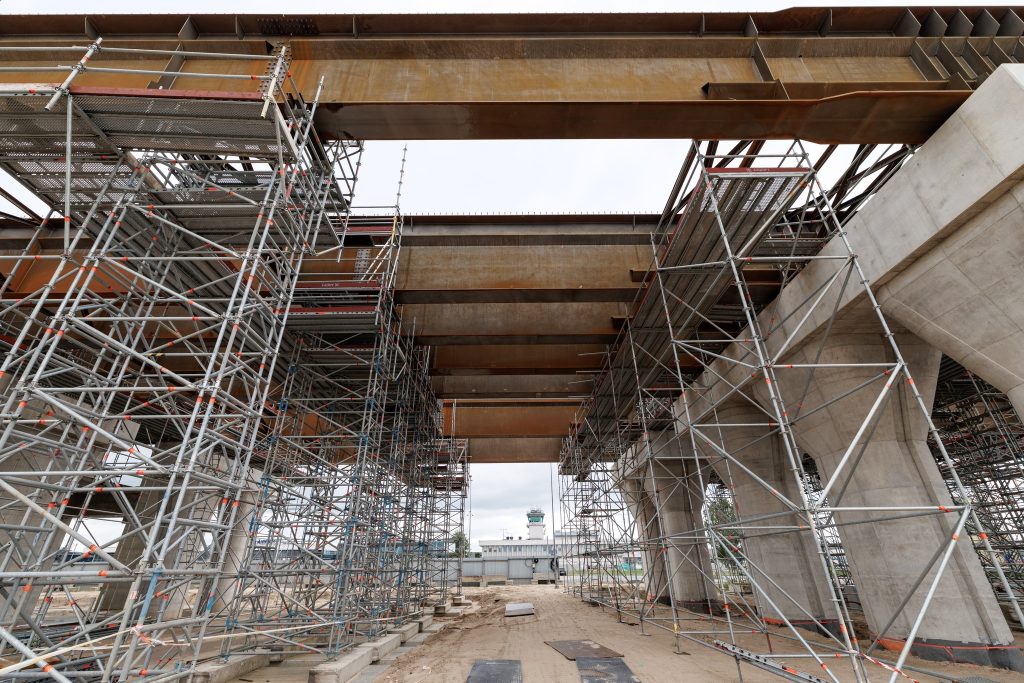 Rail Baltica stacija starptautiskajā lidostā "Rīga" (Starptautiskā lidosta "Rīga") - Railroad, Train station - construction photos