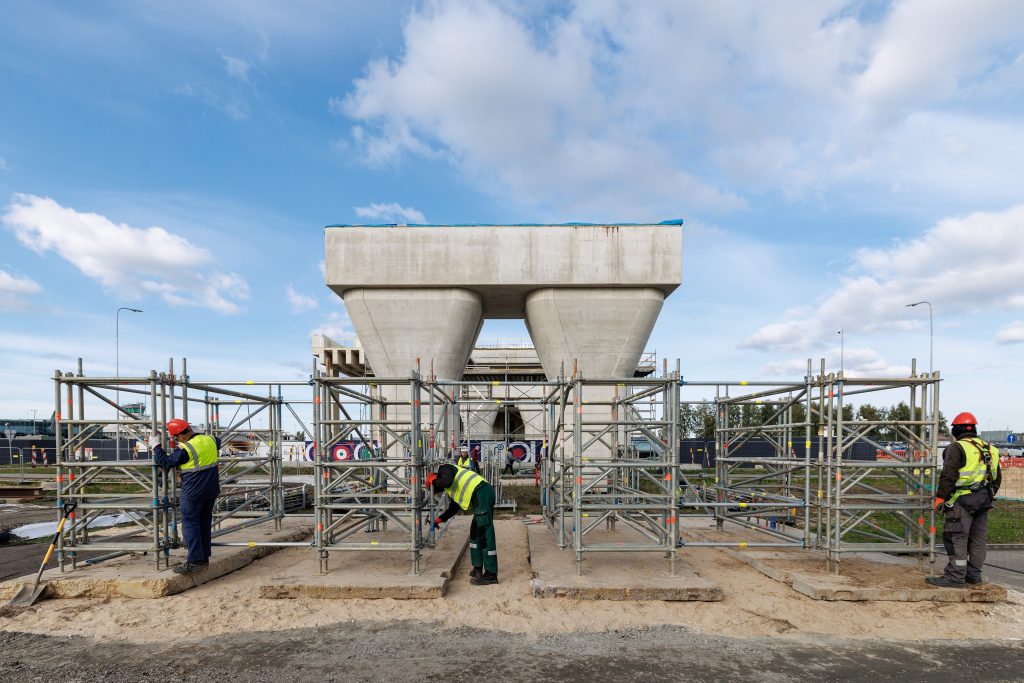 Rail Baltica stacija starptautiskajā lidostā "Rīga" (Starptautiskā lidosta "Rīga") - Railroad, Train station - construction photos
