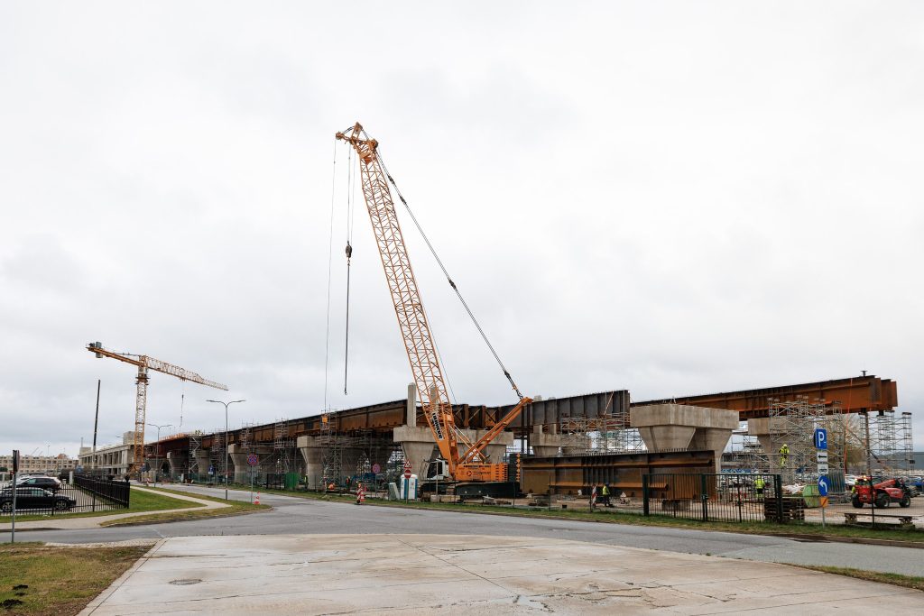 Rail Baltica stacija starptautiskajā lidostā "Rīga" (Starptautiskā lidosta "Rīga") - Railroad, Train station - construction photos