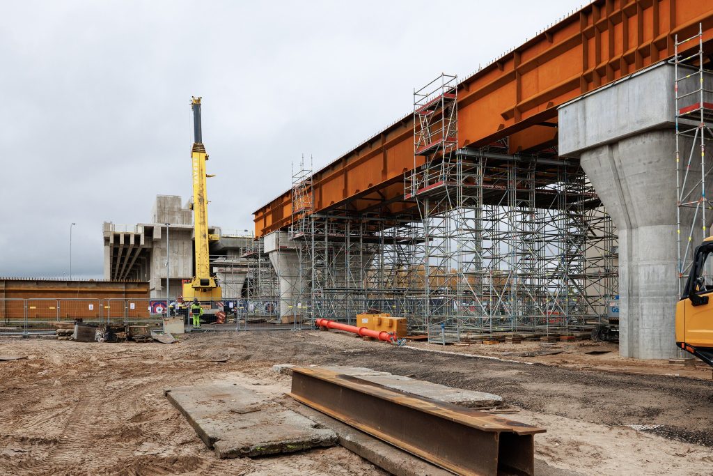 Rail Baltica stacija starptautiskajā lidostā "Rīga" (Starptautiskā lidosta "Rīga") - Railroad, Train station - construction photos