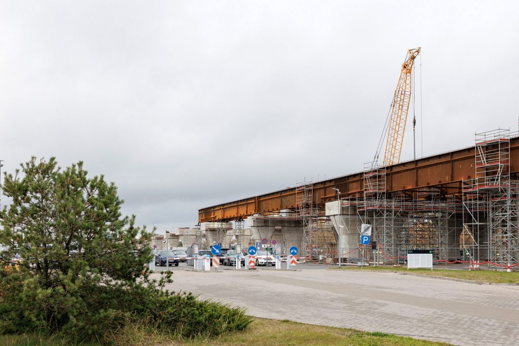 Rail Baltica stacija starptautiskajā lidostā "Rīga" (Starptautiskā lidosta "Rīga") - Railroad, Train station - construction photos