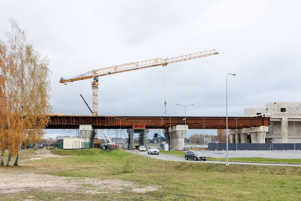 Rail Baltica stacija starptautiskajā lidostā "Rīga" (Starptautiskā lidosta "Rīga") - Railroad, Train station - construction photos