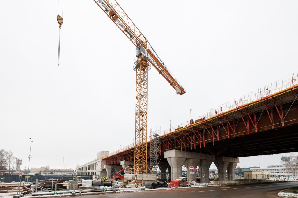 Rail Baltica stacija starptautiskajā lidostā "Rīga" (Starptautiskā lidosta "Rīga") - Railroad, Train station - construction photos