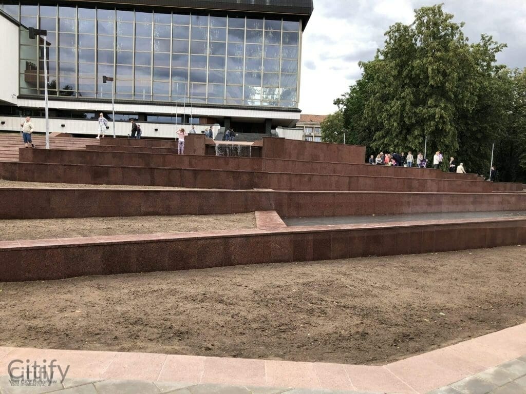 Operos ir baleto teatro fontanas (Vilniaus g.) - Väljak - ehituse fotod