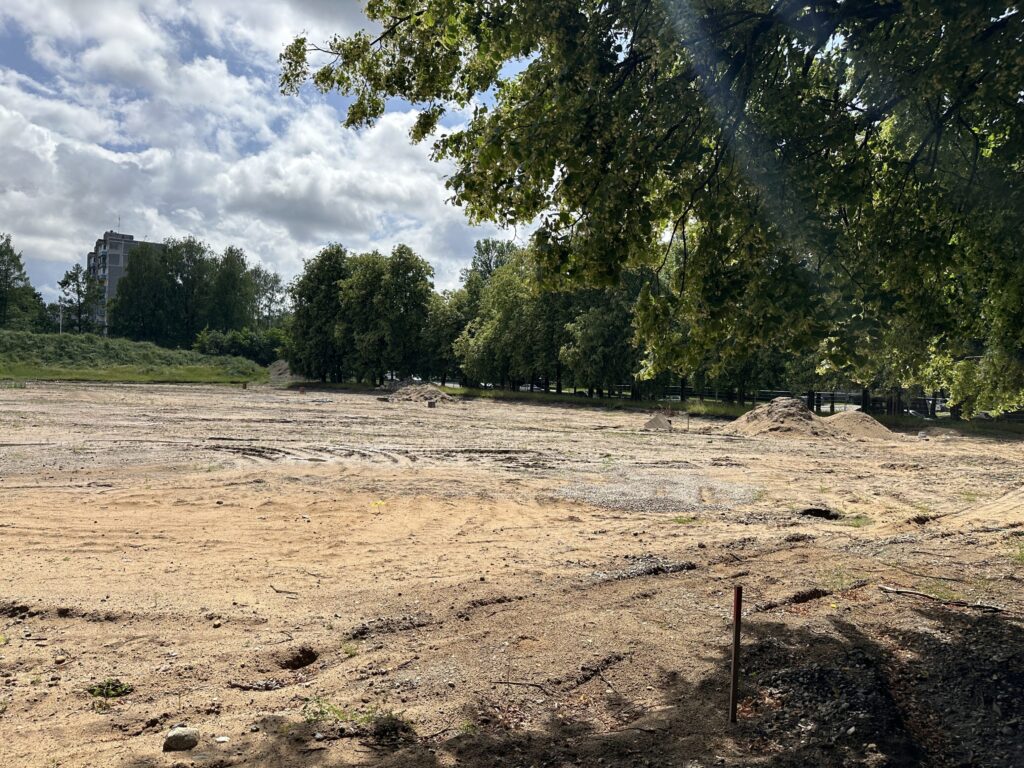 Lazdynų vidurinės sporto aikštynas (Žėručio g. 4) - Sports field or court - construction photos