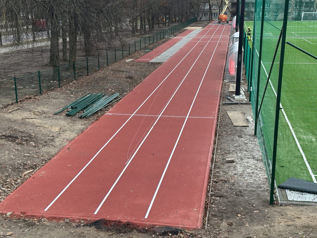 Lazdynų vidurinės sporto aikštynas (Žėručio g. 4) - Sports field or court - construction photos