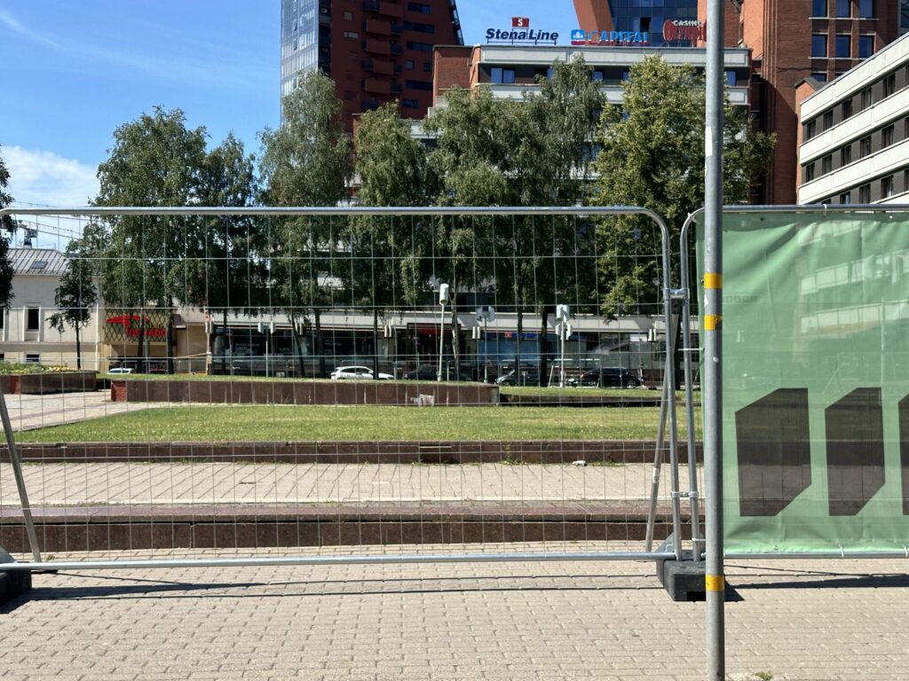 Atgimimo aikštė (Danės g. 17B, Danės g. 17C) - Park, Parkimishoone - ehituse fotod