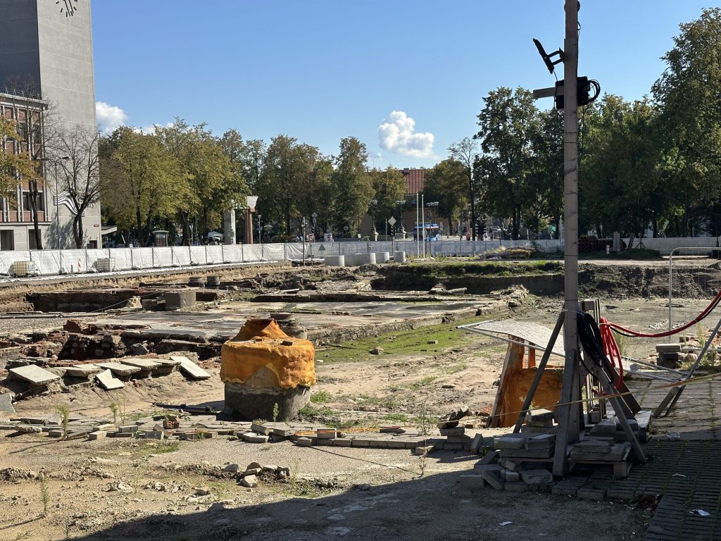 Atgimimo aikštė (Danės g. 17B, Danės g. 17C) - Park, Parkimishoone - ehituse fotod