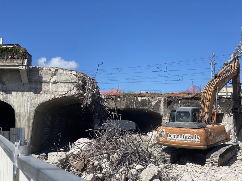 Labiekārtojums no Prāgas ielas līdz Pilsētas kanālam (Prāgas iela 2) - Railroad - construction photos