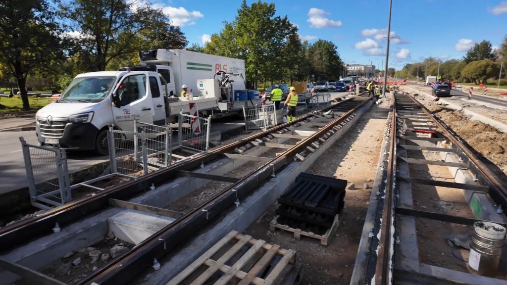 7.tramvaja līnijas pagarinājuma izbūve (Latgales iela, Višķu iela,Lokomotīves iela) - Bike path, Railroad, Street - construction photos