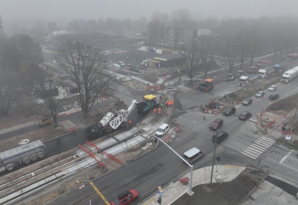 7.tramvaja līnijas pagarinājuma izbūve (Latgales iela, Višķu iela,Lokomotīves iela) - Bike path, Railroad, Street - construction photos