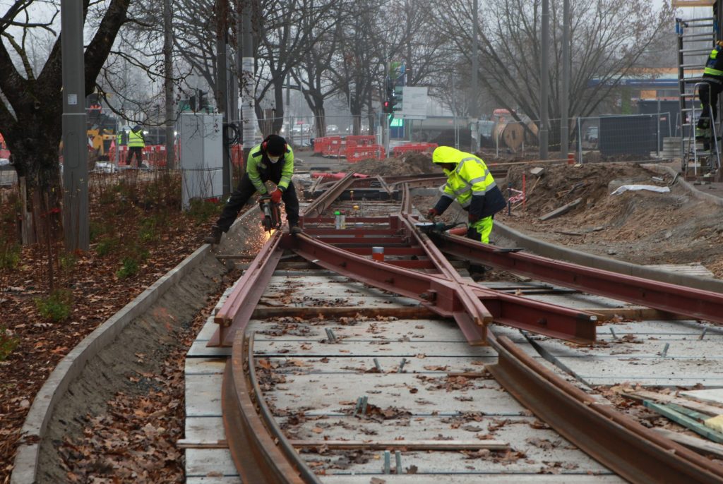 7.tramvaja līnijas pagarinājuma izbūve (Latgales iela, Višķu iela,Lokomotīves iela) - Bike path, Railroad, Street - construction photos