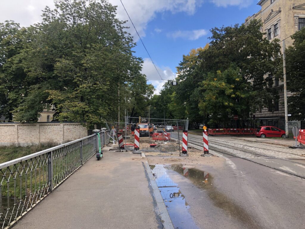 Tramvaju infrastruktūras pārbūve posmā no Ausekļa ielas loka līdz Aspazijas bulvāra/Radio ielas krustojumam (Kronvalda bulvāris, Zigfrīda Annas Meierovica bulvāris, Aspazijas bulvāris) - Dzelzceļš, Iela - būvdarbu attēli