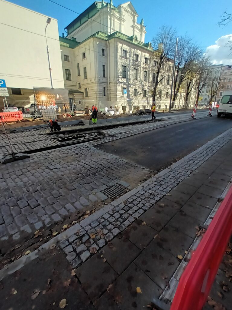 Tramvaju infrastruktūras pārbūve posmā no Ausekļa ielas loka līdz Aspazijas bulvāra/Radio ielas krustojumam (Kronvalda bulvāris, Zigfrīda Annas Meierovica bulvāris, Aspazijas bulvāris) - Dzelzceļš, Iela - būvdarbu attēli