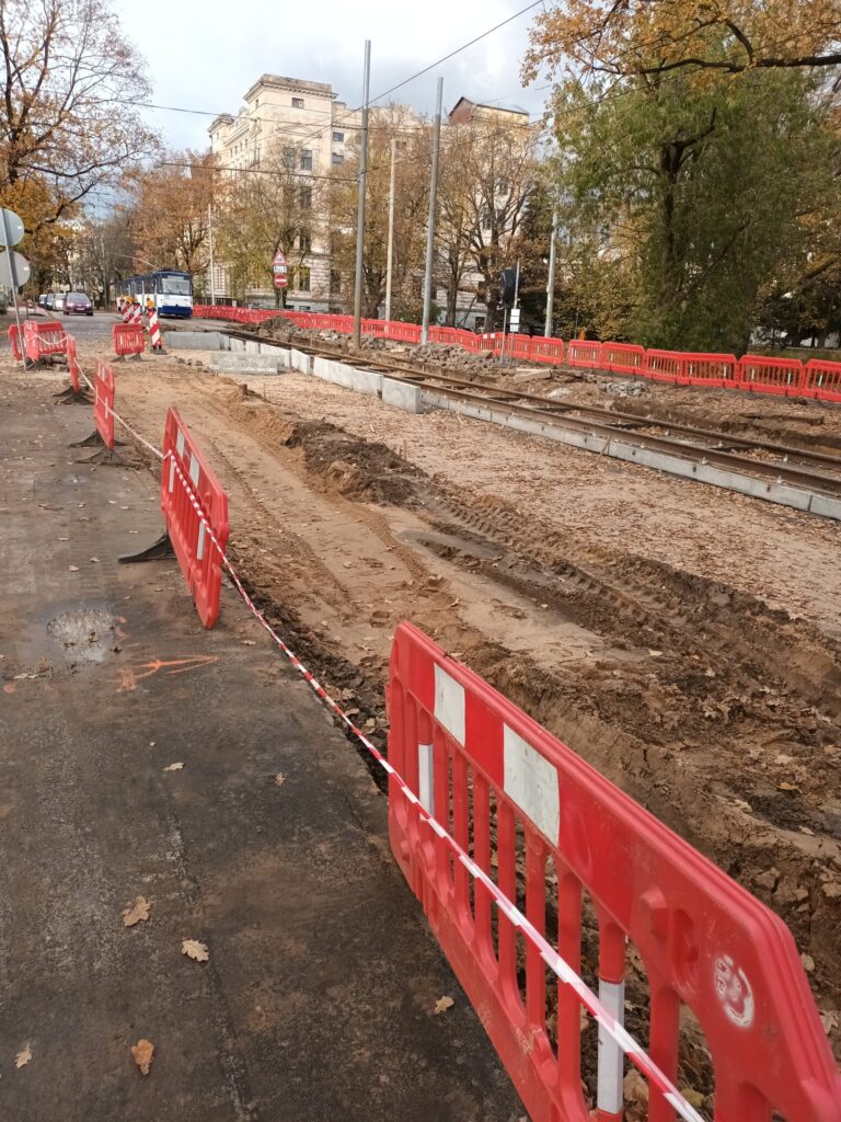 Tramvaju infrastruktūras pārbūve posmā no Ausekļa ielas loka līdz Aspazijas bulvāra/Radio ielas krustojumam (Kronvalda bulvāris, Zigfrīda Annas Meierovica bulvāris, Aspazijas bulvāris) - Dzelzceļš, Iela - būvdarbu attēli