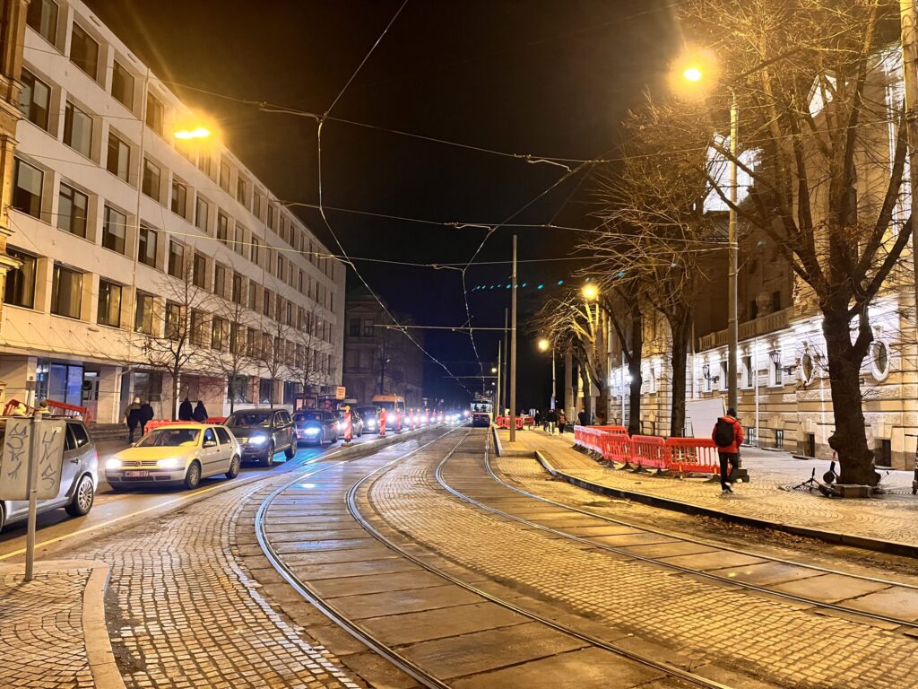 Tramvaju infrastruktūras pārbūve posmā no Ausekļa ielas loka līdz Aspazijas bulvāra/Radio ielas krustojumam (Kronvalda bulvāris, Zigfrīda Annas Meierovica bulvāris, Aspazijas bulvāris) - Dzelzceļš, Iela - būvdarbu attēli
