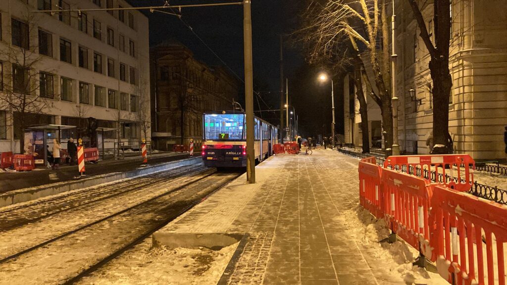 Tramvaju infrastruktūras pārbūve posmā no Ausekļa ielas loka līdz Aspazijas bulvāra/Radio ielas krustojumam (Kronvalda bulvāris, Zigfrīda Annas Meierovica bulvāris, Aspazijas bulvāris) - Dzelzceļš, Iela - būvdarbu attēli