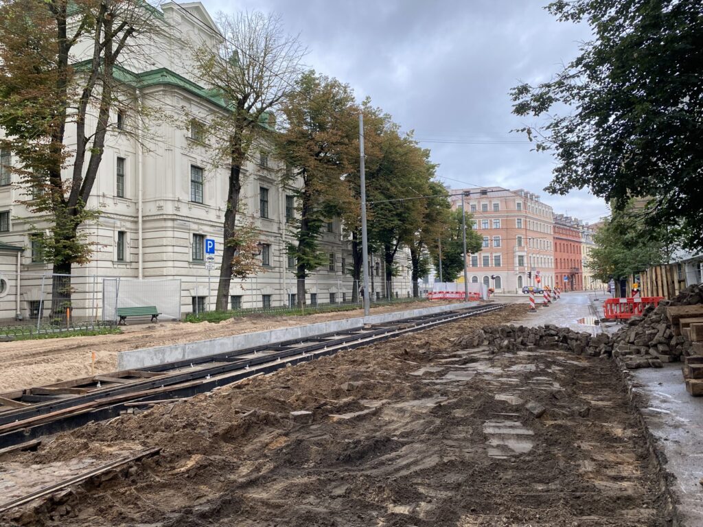 Tramvaju infrastruktūras pārbūve posmā no Ausekļa ielas loka līdz Aspazijas bulvāra/Radio ielas krustojumam (Kronvalda bulvāris, Zigfrīda Annas Meierovica bulvāris, Aspazijas bulvāris) - Dzelzceļš, Iela - būvdarbu attēli