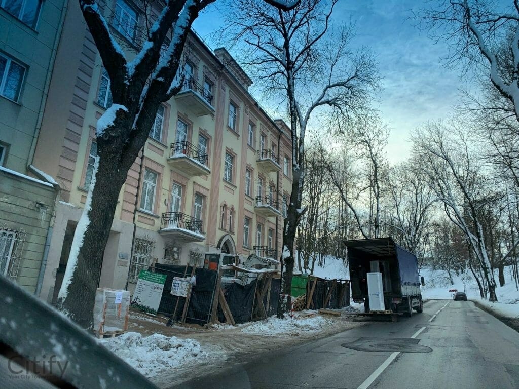 Tauro 12 (Tauro g. 12) - Daugiabutis - statybų nuotraukos