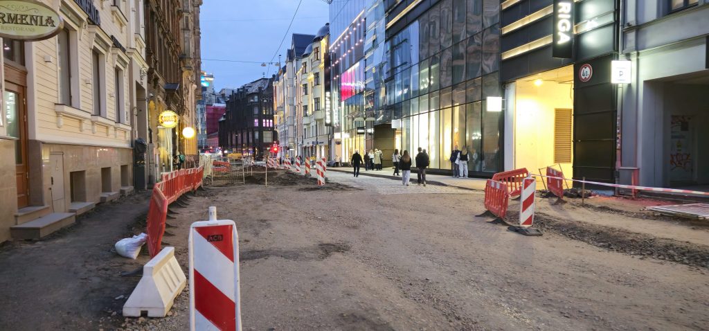 Velojoslu ierīkošana Dzirnavu ielas posmā no Tērbatas ielas līdz Skolas ielai (Dzirnavu iela) - Bike path - construction photos