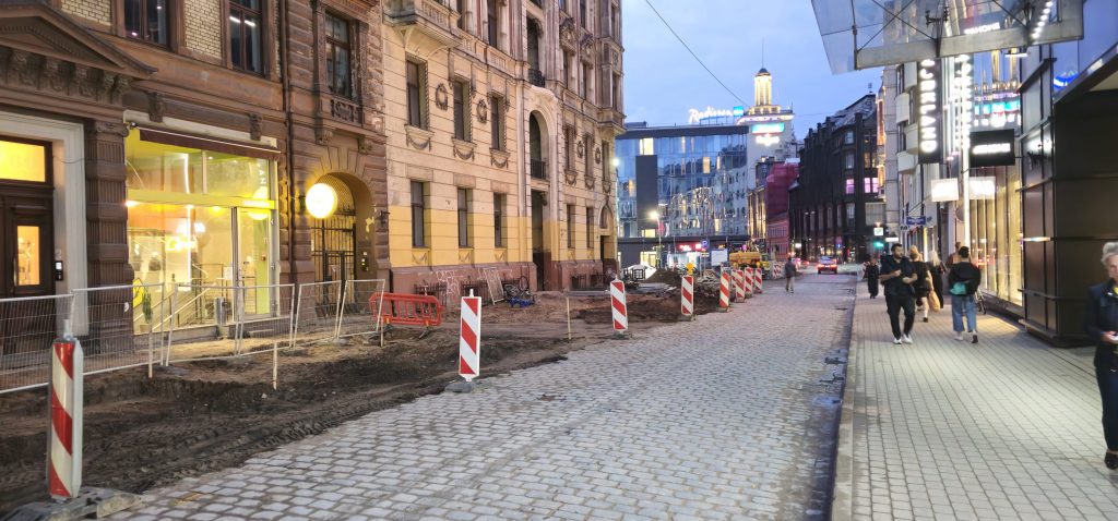 Velojoslu ierīkošana Dzirnavu ielas posmā no Tērbatas ielas līdz Skolas ielai (Dzirnavu iela) - Bike path - construction photos