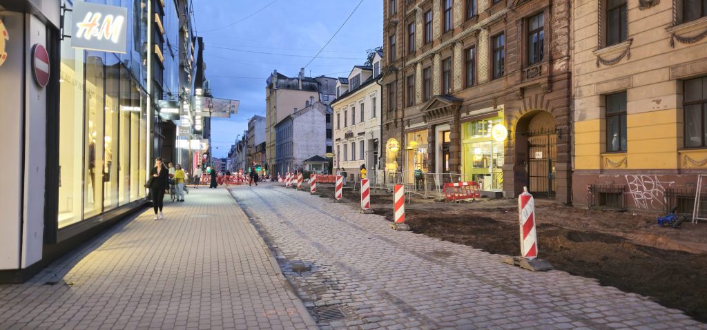 Velojoslu ierīkošana Dzirnavu ielas posmā no Tērbatas ielas līdz Skolas ielai (Dzirnavu iela) - Bike path - construction photos