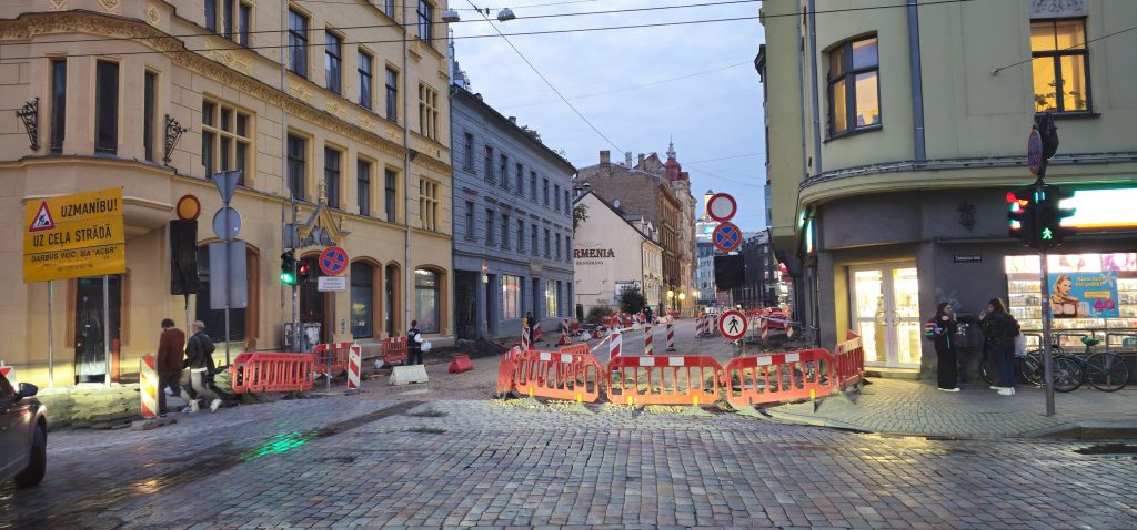 Velojoslu ierīkošana Dzirnavu ielas posmā no Tērbatas ielas līdz Skolas ielai (Dzirnavu iela) - Bike path - construction photos