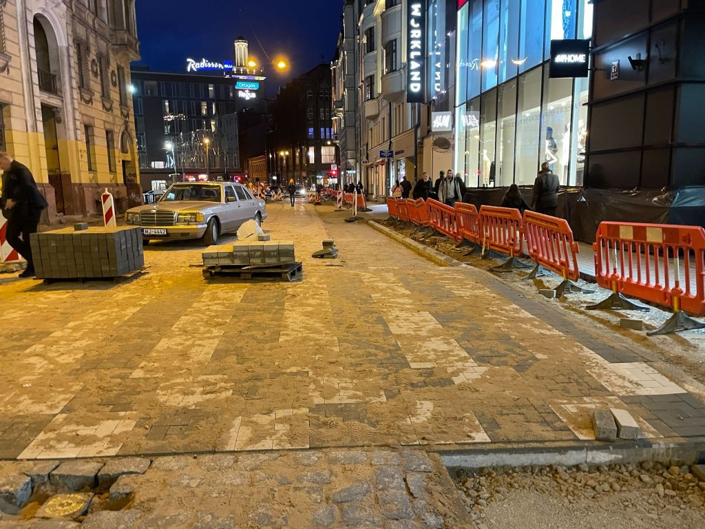 Velojoslu ierīkošana Dzirnavu ielas posmā no Tērbatas ielas līdz Skolas ielai (Dzirnavu iela) - Bike path - construction photos