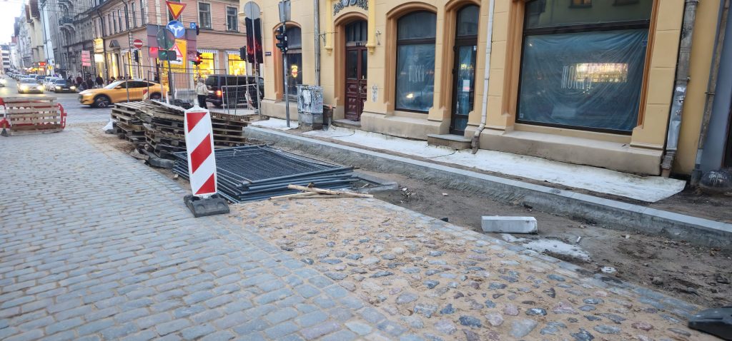 Velojoslu ierīkošana Dzirnavu ielas posmā no Tērbatas ielas līdz Skolas ielai (Dzirnavu iela) - Bike path - construction photos