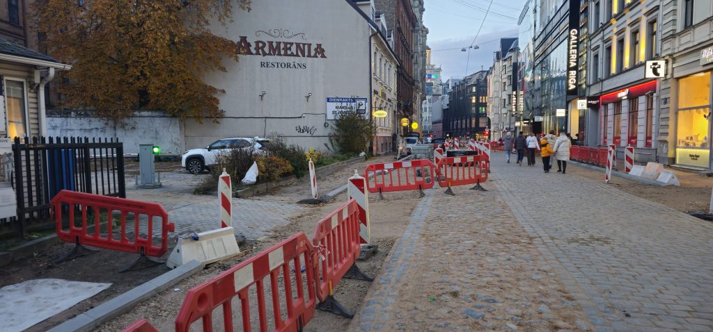 Velojoslu ierīkošana Dzirnavu ielas posmā no Tērbatas ielas līdz Skolas ielai (Dzirnavu iela) - Bike path - construction photos