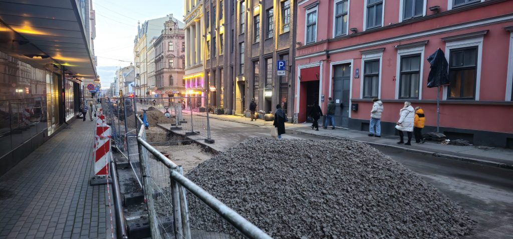 Velojoslu ierīkošana Dzirnavu ielas posmā no Tērbatas ielas līdz Skolas ielai (Dzirnavu iela) - Bike path - construction photos