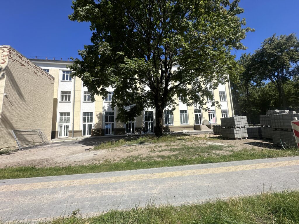 Kiemų sutvarkymas (J. Janonio g. 26, 28, Malūnininkų g. 2, Švyturio g. 8, 10, Smilties Pylimo g. 3, Sportininkų g. 5, 9) - Pedestrian path, Street - construction photos