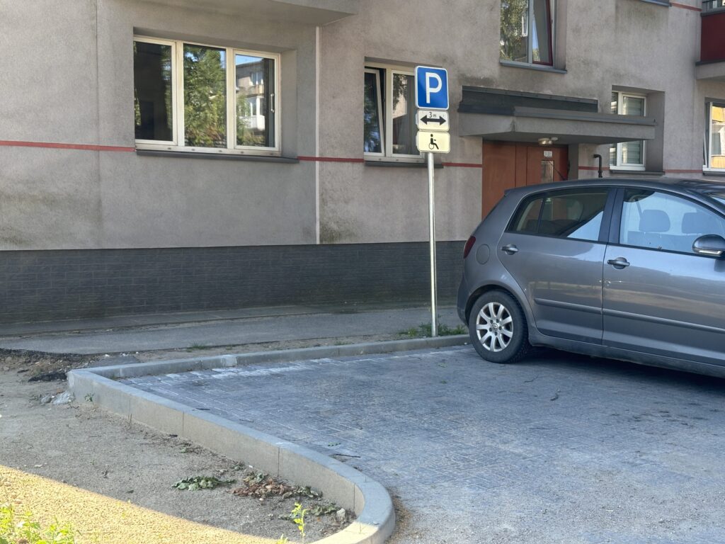 Kiemų sutvarkymas (J. Janonio g. 26, 28, Malūnininkų g. 2, Švyturio g. 8, 10, Smilties Pylimo g. 3, Sportininkų g. 5, 9) - Pedestrian path, Street - construction photos
