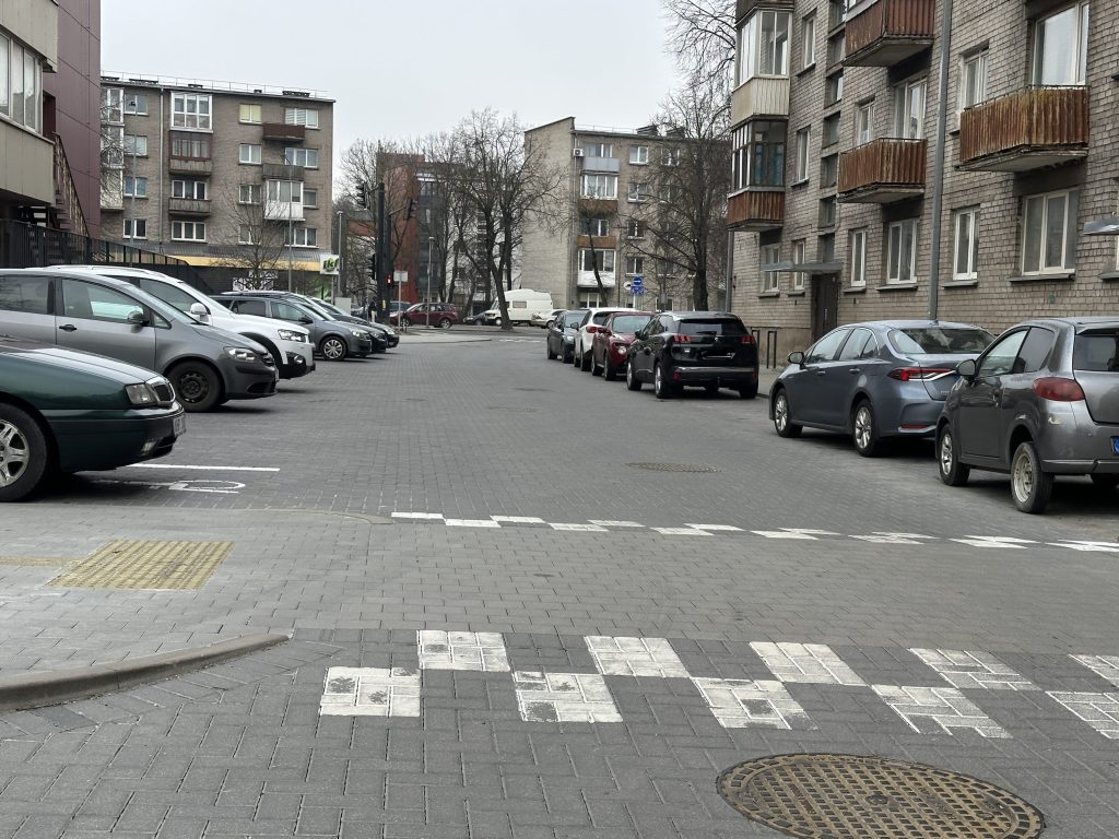 Kiemų sutvarkymas (J. Janonio g. 26, 28, Malūnininkų g. 2, Švyturio g. 8, 10, Smilties Pylimo g. 3, Sportininkų g. 5, 9) - Pedestrian path, Street - construction photos