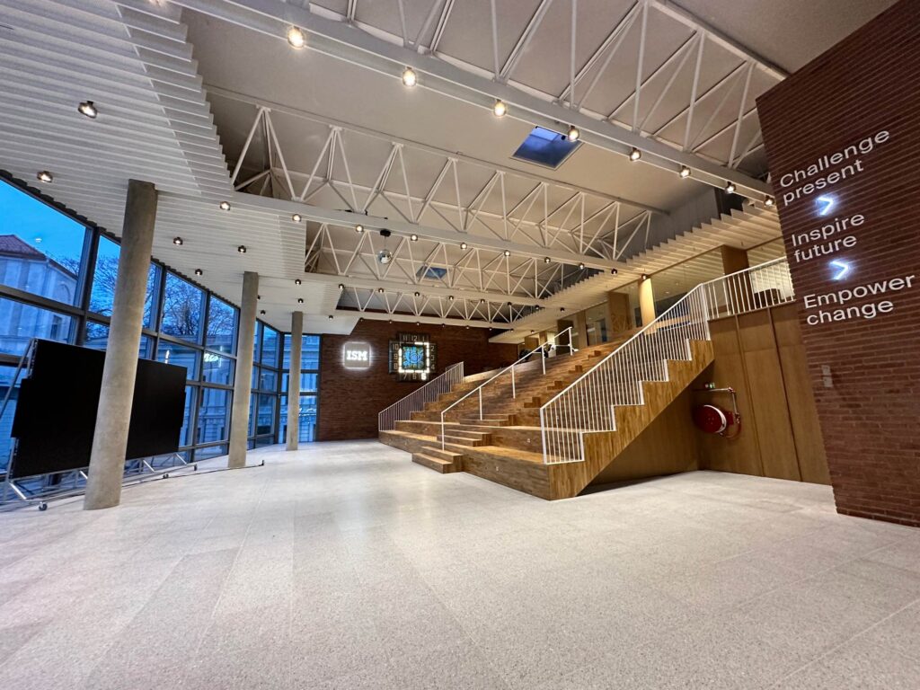 ISM universitetas (buv. Centrinis paštas) (Gedimino pr. 7) - Higher education - construction photos