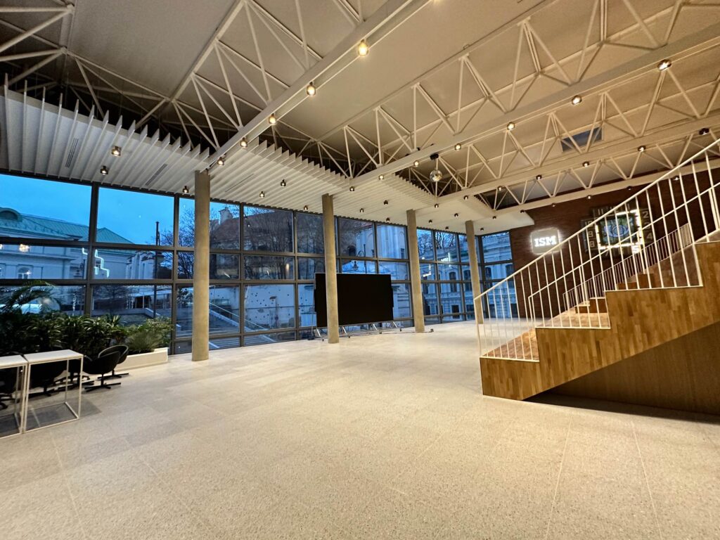 ISM universitetas (buv. Centrinis paštas) (Gedimino pr. 7) - Higher education - construction photos