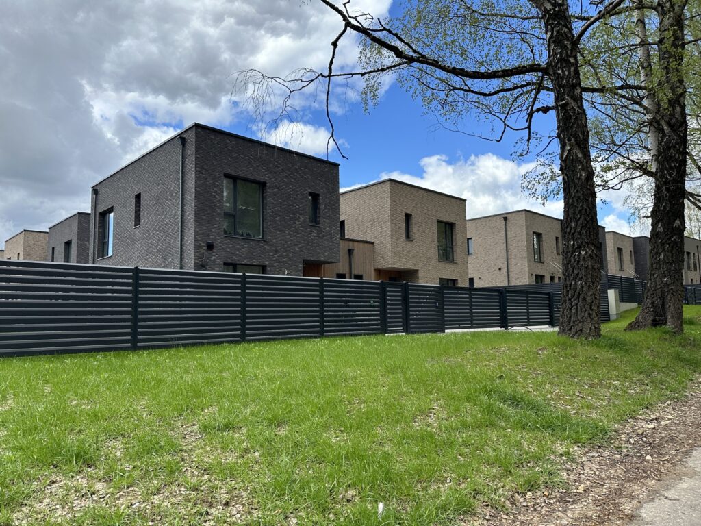 Visorių septintukas (Onos Lukauskaitės Poškienės g. 16, 18, 20, 22, Prano Ancevičiaus g. 15, 17, 19) - Row housing - construction photos