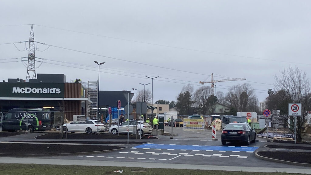 Juglas iela 95 (Juglas iela 95) - Car wash, Food services, Office center - construction photos